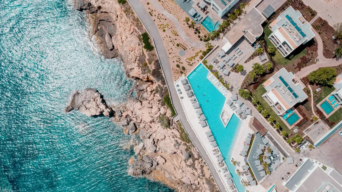 hotel 7 pines for sale